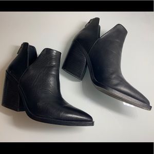 Vince Camuto | Women's Gigietta Sniptoe Bootie 7.5